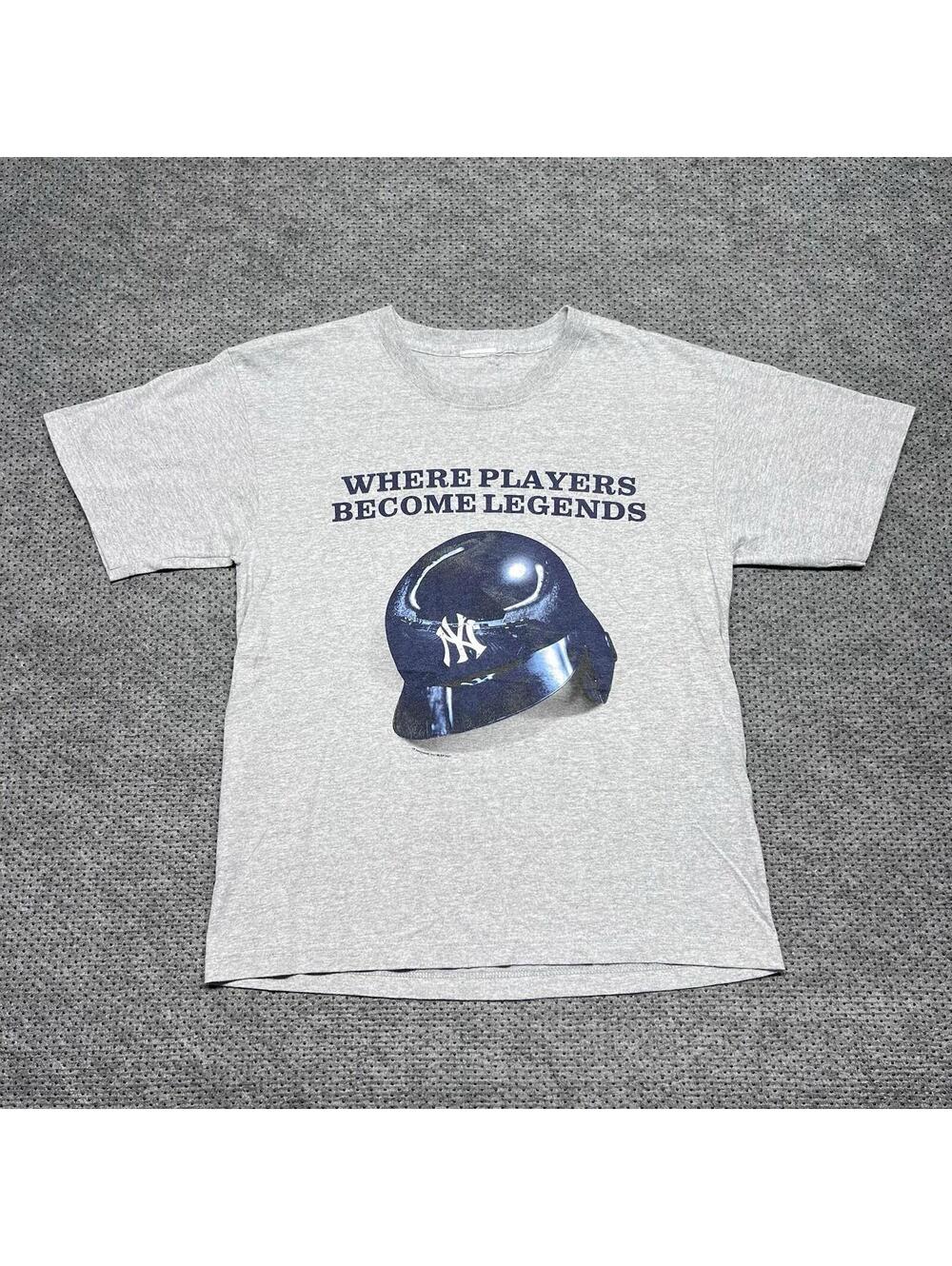Vintage New York Yankees T-Shirt Small Major League Baseball RARE MENS GRAY